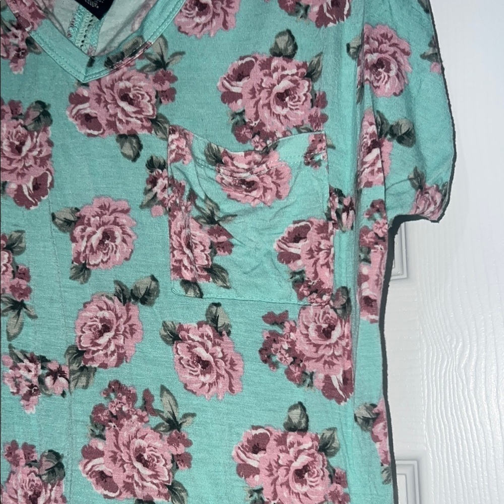 Rue21 Aqua and Pink Floral Short Sleeve Top - Picture 4 of 6